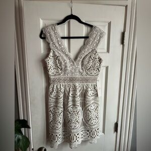 NEW Monique Lhuillier White Lace Dress